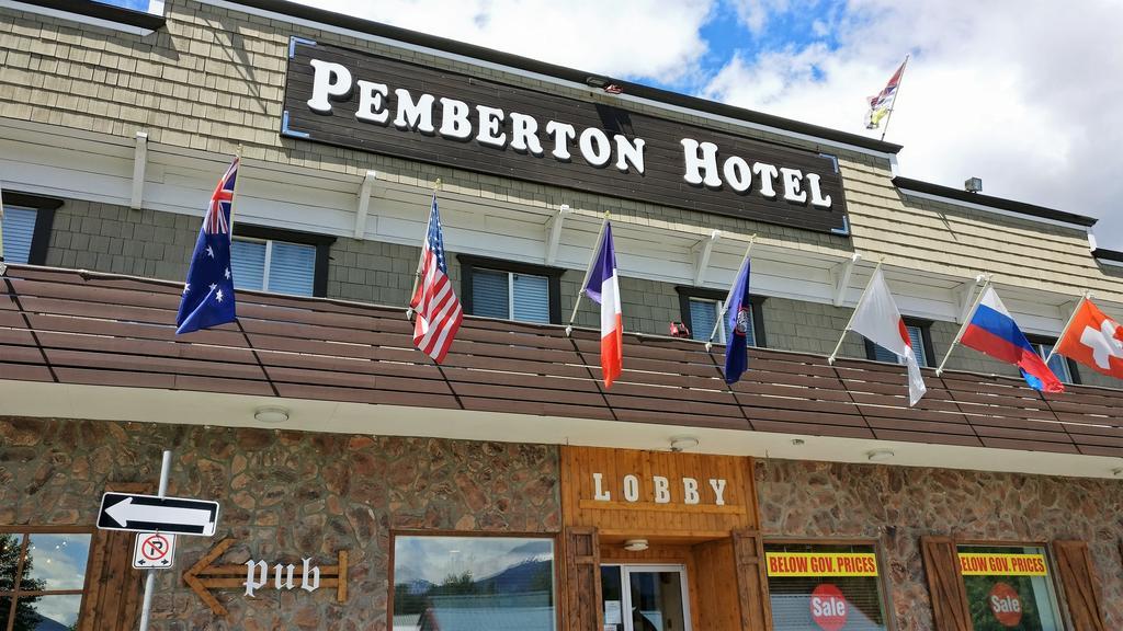 Pemberton Hotel Exterior photo